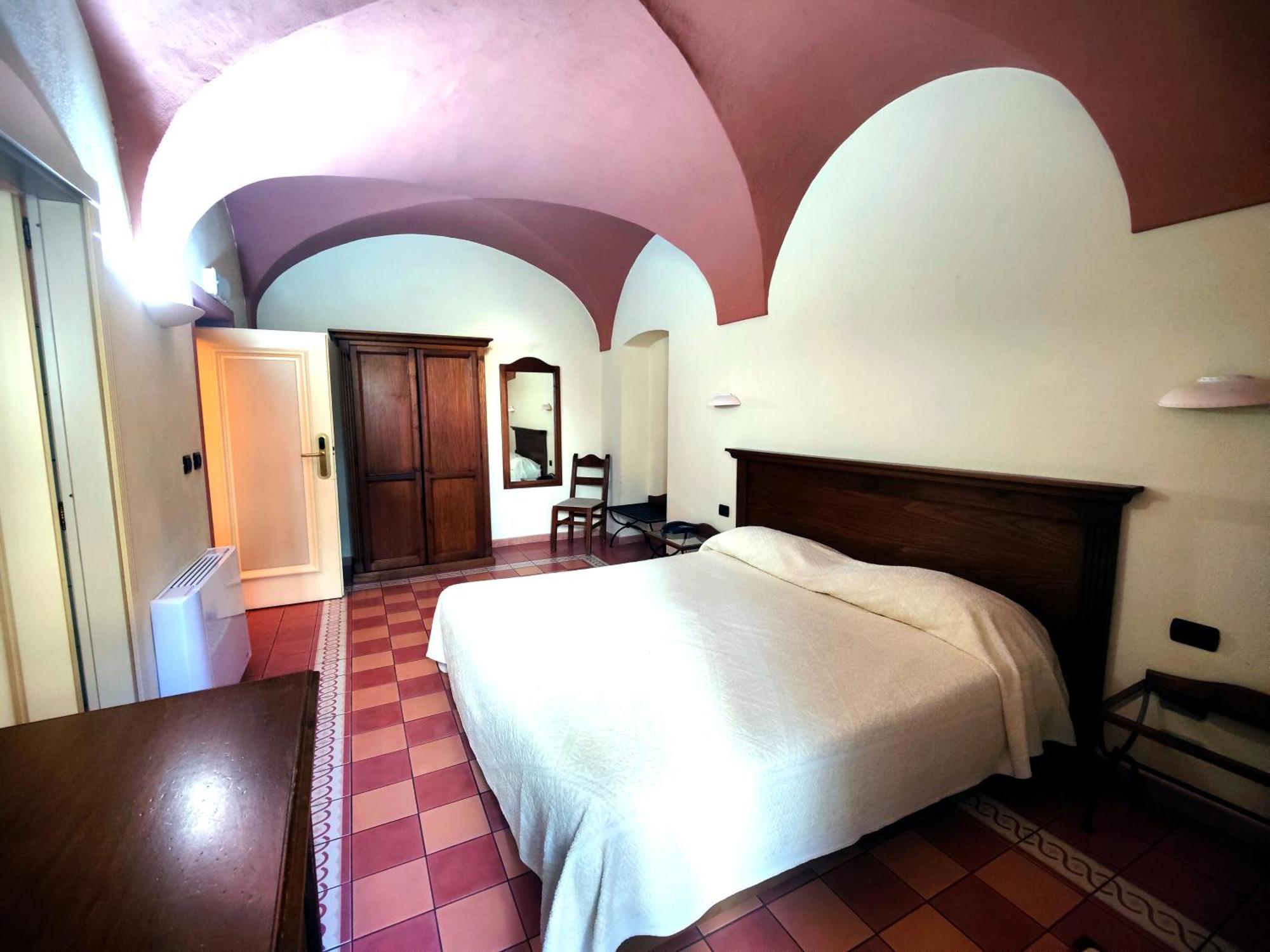 Corte Fiorita Albergo Diffuso Bosa Exteriör bild